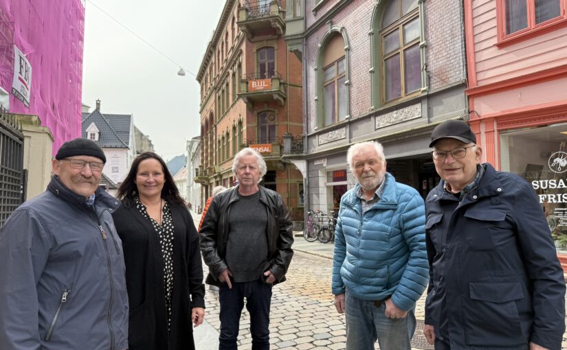 Et kjent samlingssted i Bergen får nytt tak